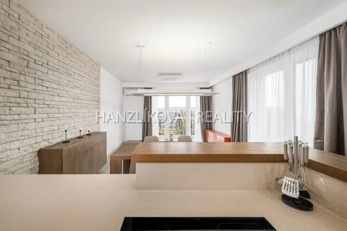 Prodej bytu 6+kk a větší, České Budějovice - České Budějovice 2, Volejbalistů, 303 m2