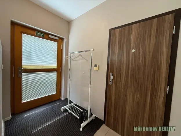 Pronájem komerční nemovitosti, Praha - Hlubočepy, Devonská, 98 m2