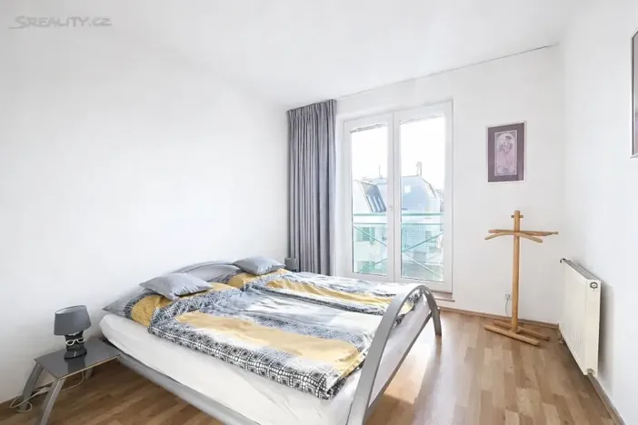 Pronájem bytu 3+kk, Praha - Žižkov, Pod Parukářkou, 75 m2