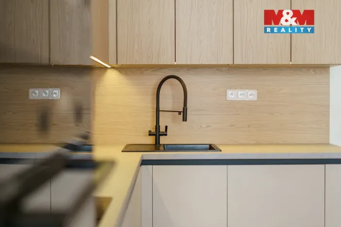 Prodej bytu 3+kk, Karlovy Vary, Raisova, 72 m2