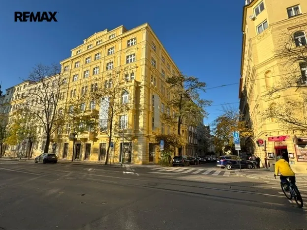Pronájem bytu 2+kk, Praha - Vinohrady, Korunní, 65 m2