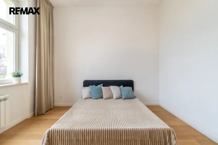 Pronájem bytu 2+kk, Praha - Vinohrady, Korunní, 65 m2