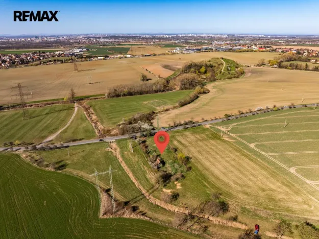 Prodej komerčního pozemku, Dolní Břežany, 2452 m2