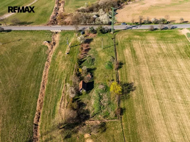 Prodej komerčního pozemku, Dolní Břežany, 2452 m2