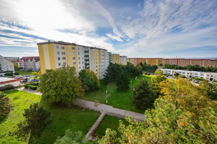 Pronájem bytu 2+kk, Brno - Líšeň, Horníkova, 45 m2