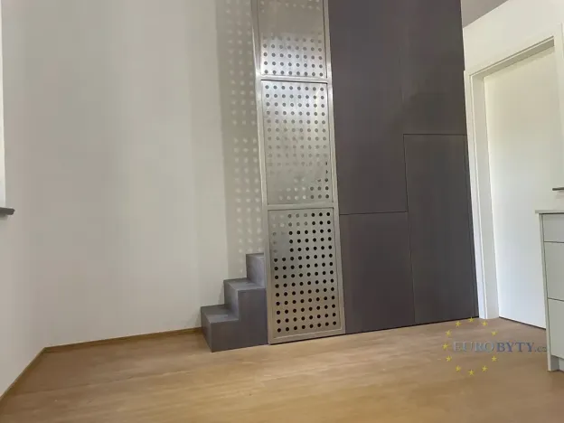 Prodej bytu 1+kk, Praha - Vršovice, Bartoškova, 40 m2