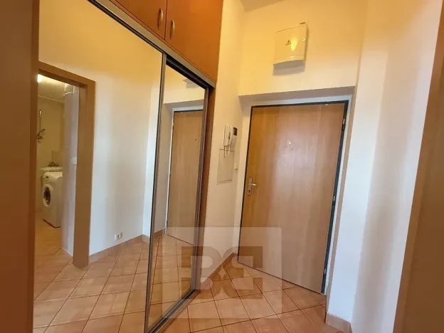 Pronájem bytu 2+kk, Praha - Holešovice, V háji, 44 m2