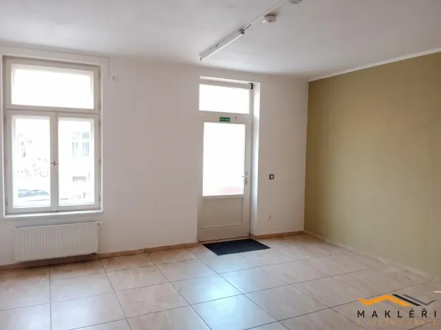 Pronájem kanceláře, Prostějov, nám. Svat. Čecha, 27 m2