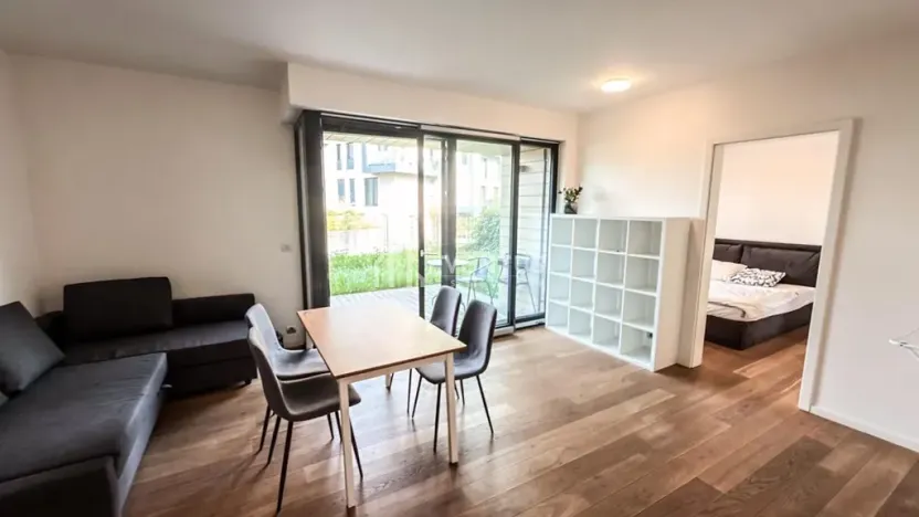 Pronájem bytu 2+kk, Praha - Libeň, Menclova, 58 m2
