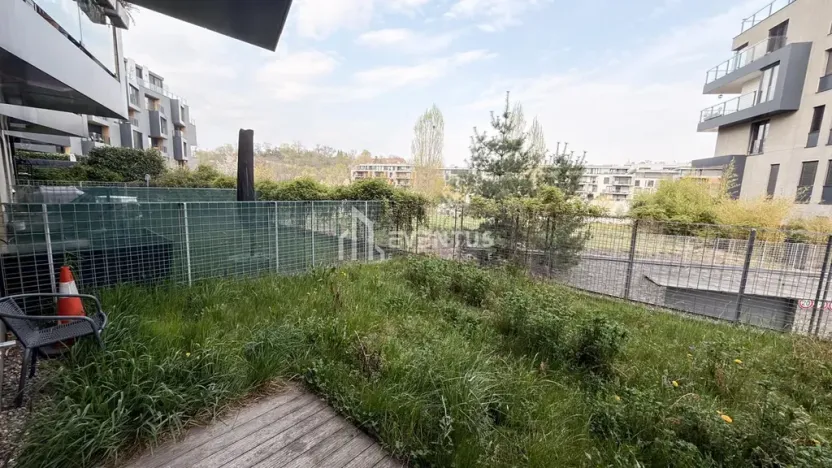 Pronájem bytu 2+kk, Praha - Libeň, Menclova, 58 m2