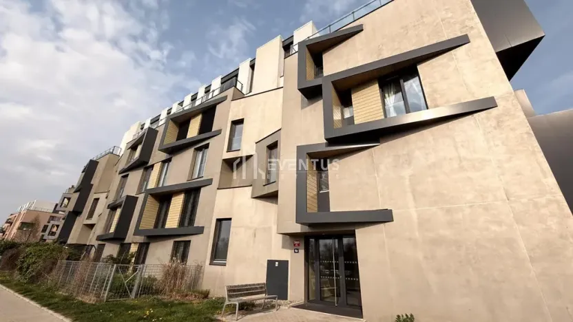 Pronájem bytu 2+kk, Praha - Libeň, Menclova, 58 m2