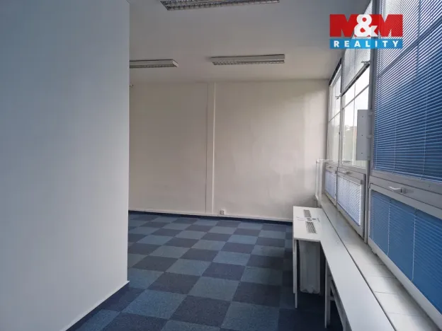 Pronájem obchodního prostoru, Ostrava, Dr. Martínka, 27 m2