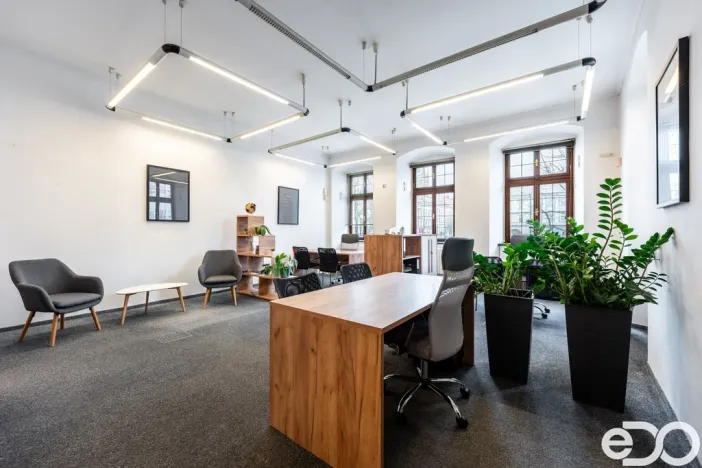 Pronájem kanceláře, Kolín, Karlovo náměstí, 193 m2