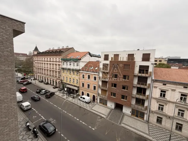 Pronájem bytu 1+kk, Praha - Karlín, Křižíkova, 32 m2