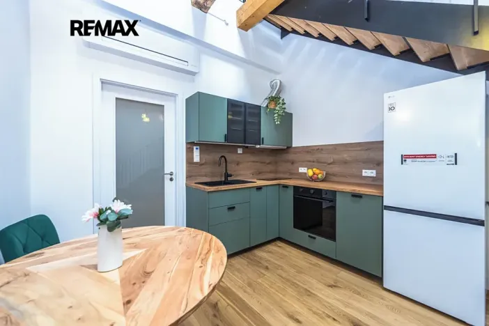 Pronájem bytu 2+kk, Praha - Nusle, Vrtbova, 42 m2