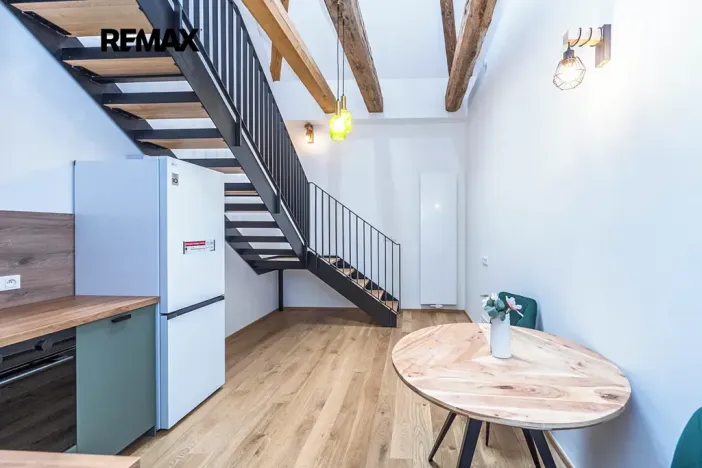 Pronájem bytu 2+kk, Praha - Nusle, Vrtbova, 42 m2