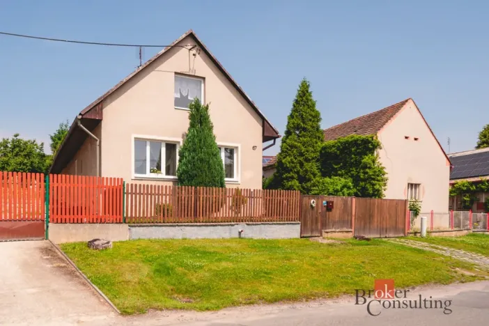 Prodej rodinného domu, Dolany, 198 m2