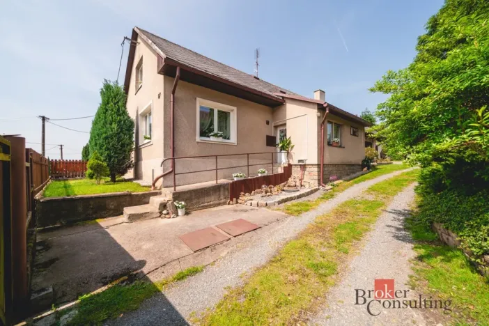 Prodej rodinného domu, Dolany, 198 m2