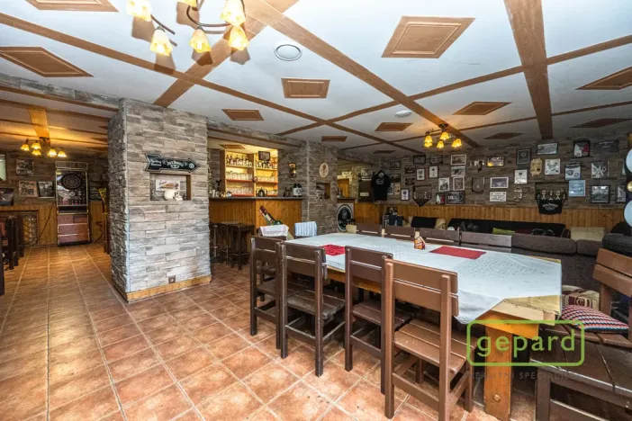 Prodej restaurace, Středokluky, Školská, 568 m2