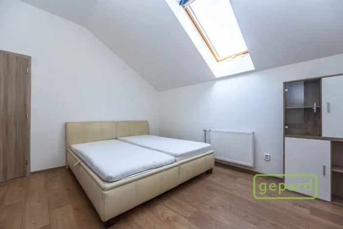 Prodej restaurace, Středokluky, Školská, 568 m2