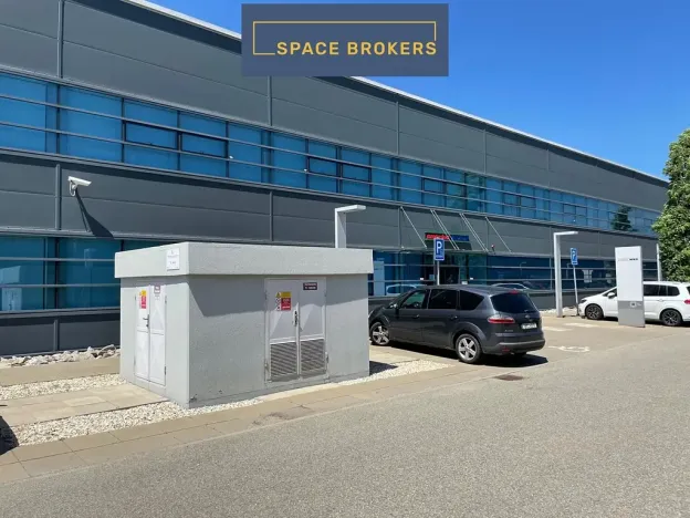 Pronájem skladu, Brno, 2021 m2