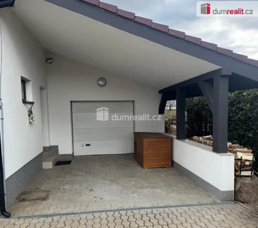 Pronájem garáže, Jesenice, Mladíkov, 19 m2