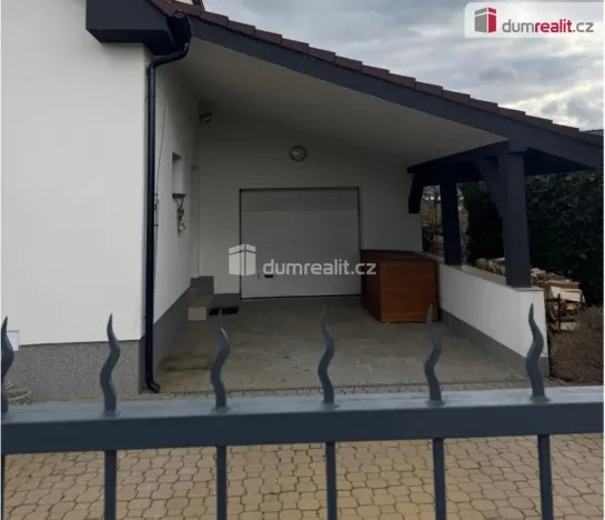 Pronájem garáže, Jesenice, Mladíkov, 19 m2