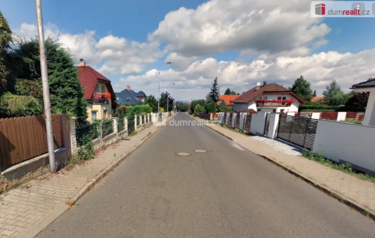 Pronájem garáže, Jesenice, Mladíkov, 19 m2