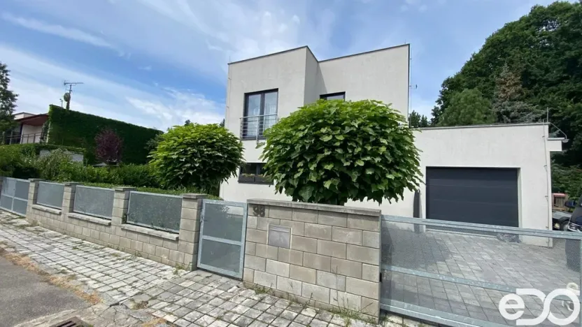 Pronájem rodinného domu, Strašnov, 127 m2