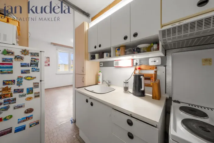 Prodej bytu 2+kk, Brno, Bzenecká, 39 m2