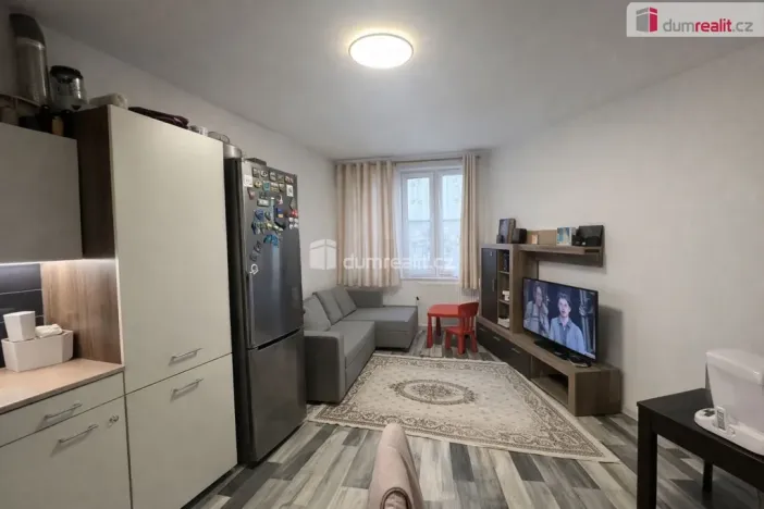 Pronájem bytu 3+kk, Praha - Kobylisy, Zenklova, 70 m2