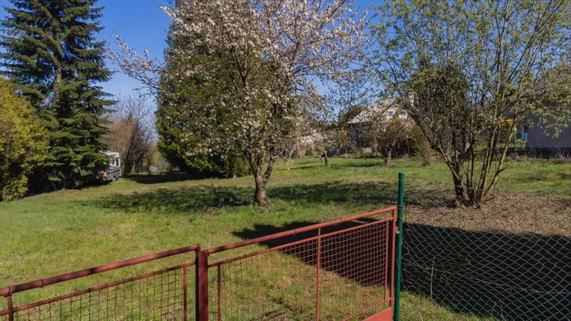 Prodej zahrady, Praha - Řeporyje, K Zadní Kopanině, 1182 m2