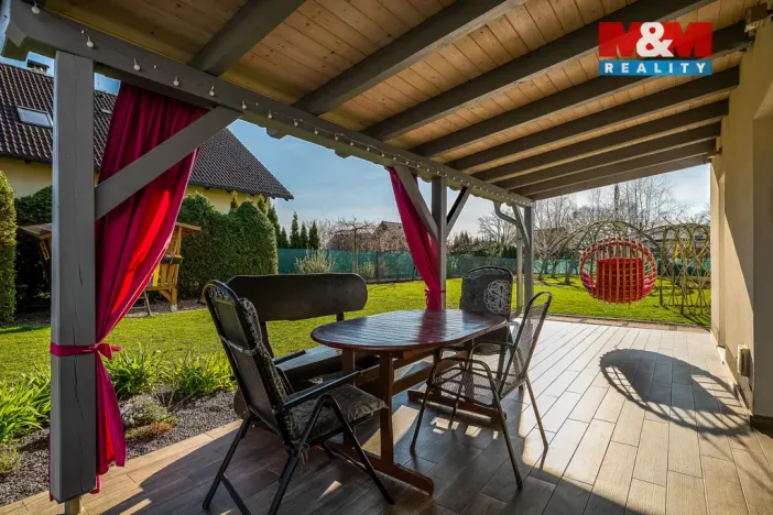 Prodej rodinného domu, Řečany nad Labem, K Tišině, 266 m2