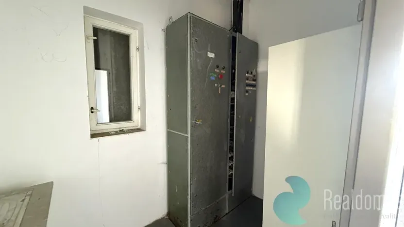 Pronájem komerční nemovitosti, Kamenný Újezd, 100 m2