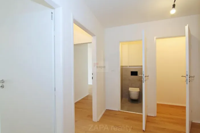 Pronájem bytu 3+kk, Praha - Holešovice, Ortenovo náměstí, 62 m2