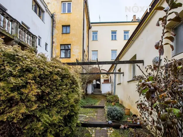 Prodej bytu 2+1, Jindřichův Hradec, nám. Míru, 100 m2