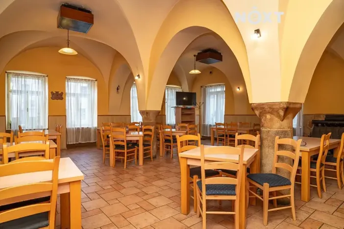 Prodej činžovního domu, Slavonice, náměstí Míru, 1192 m2