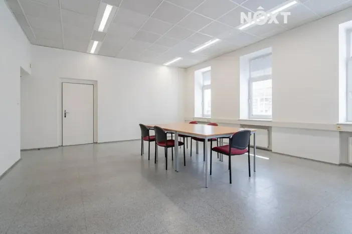 Prodej kanceláře, České Budějovice, Jírovcova, 784 m2