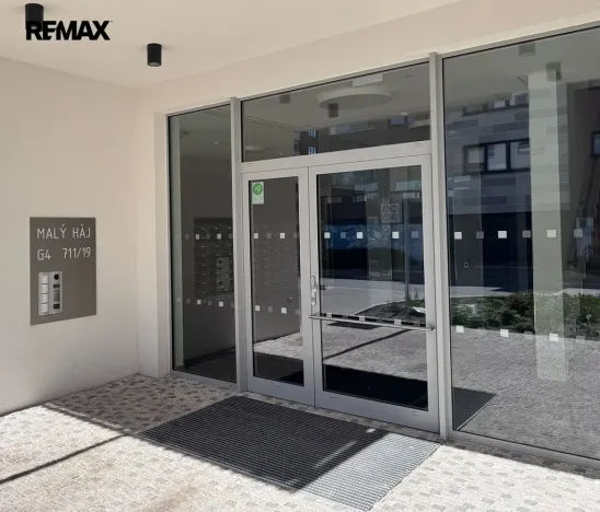 Pronájem bytu 1+kk, Praha - Dolní Měcholupy, Honzíkova, 41 m2