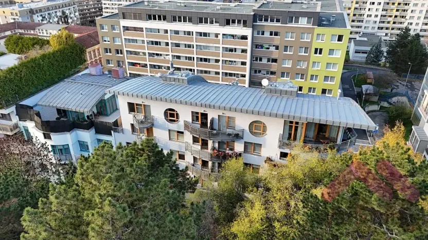 Pronájem bytu 2+kk, Praha - Žižkov, Jeseniova, 53 m2