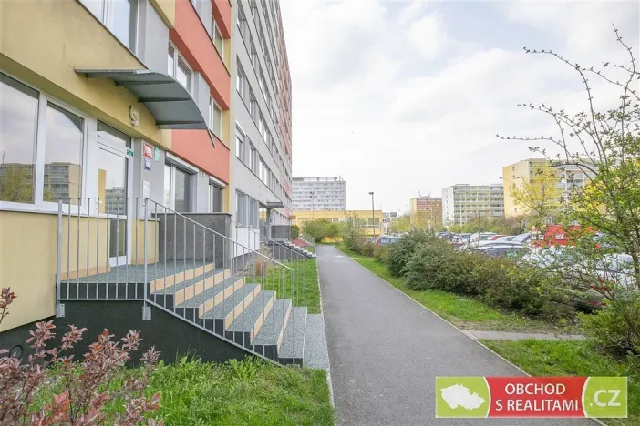 Prodej bytu 2+kk, Praha, Novodvorská, 41 m2