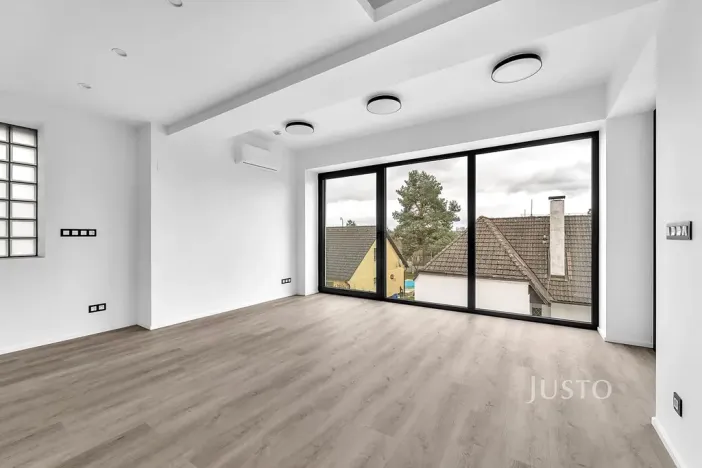 Pronájem bytu 4+kk, Praha - Šeberov, Na proutcích, 132 m2