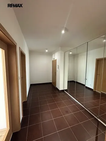Pronájem bytu 2+kk, Kladno, Jaroslava Holečka, 53 m2