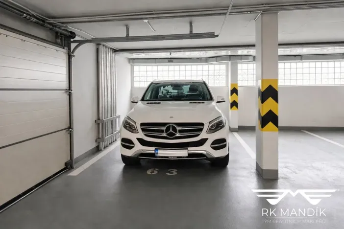 Pronájem garáže, Praha - Letňany, Tupolevova, 17 m2