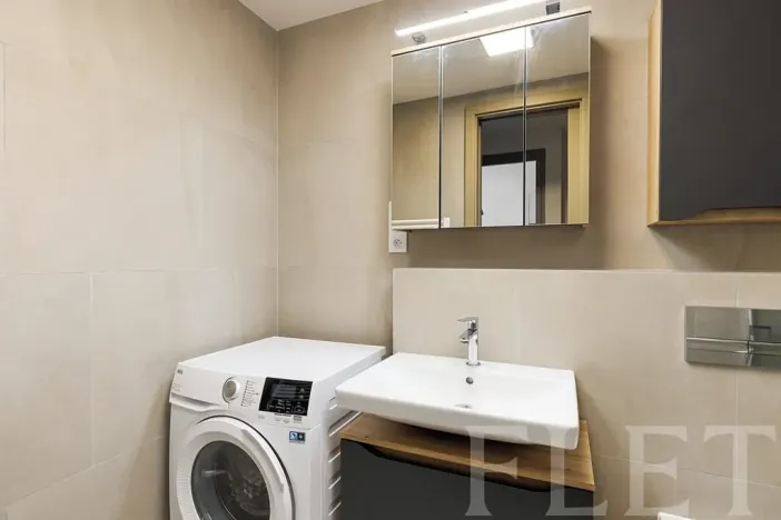 Pronájem bytu 2+kk, Praha - Žižkov, V domově, 48 m2