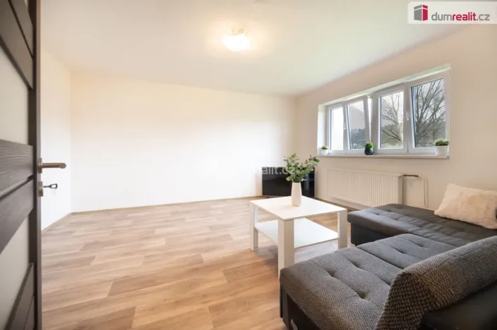 Prodej bytu 1+1, Osek, 42 m2