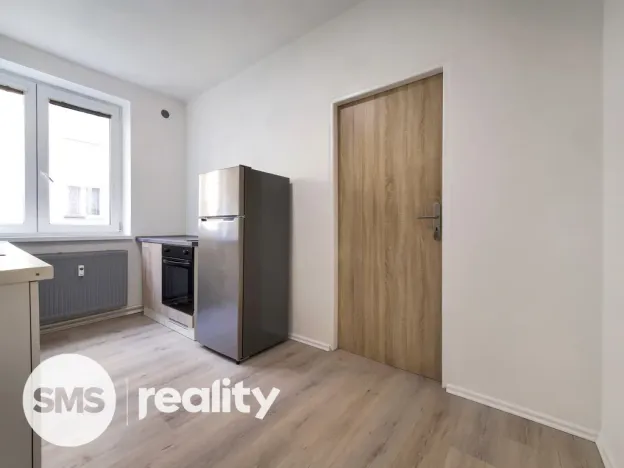 Pronájem bytu 1+1, Ostrava - Moravská Ostrava, Garážní, 36 m2