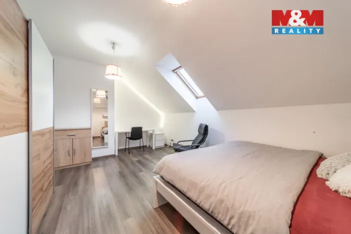 Prodej rodinného domu, Zlatá, 148 m2