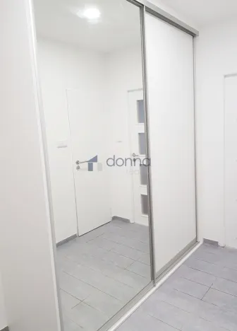 Pronájem bytu 3+kk, Praha, Oravská, 54 m2