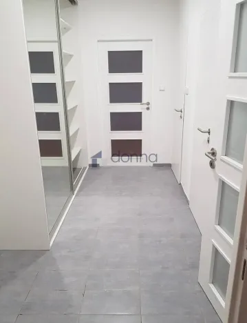 Pronájem bytu 3+kk, Praha, Oravská, 54 m2